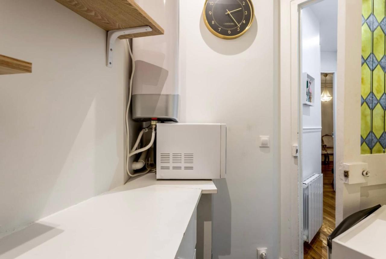 Abbesses - Superbe Appartement Avec Cheminees Paříž Exteriér fotografie