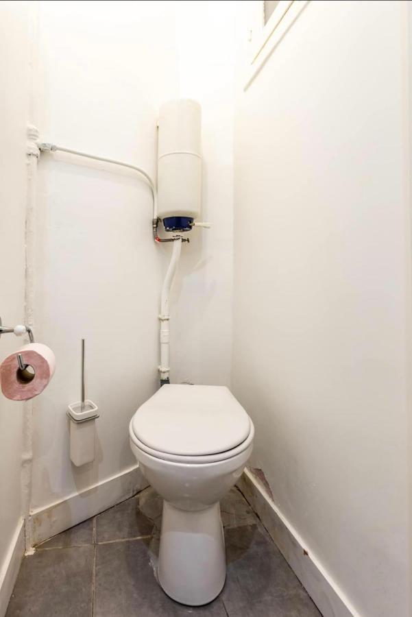 Abbesses - Superbe Appartement Avec Cheminees Paříž Exteriér fotografie