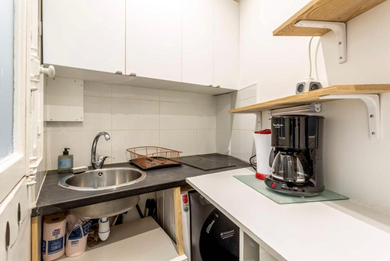 Abbesses - Superbe Appartement Avec Cheminees Paříž Exteriér fotografie