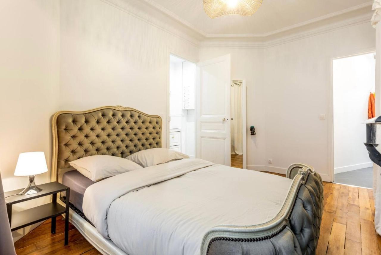 Abbesses - Superbe Appartement Avec Cheminees Paříž Exteriér fotografie