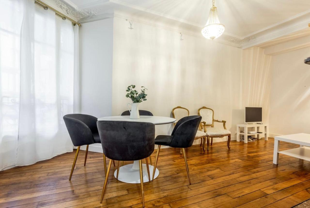 Abbesses - Superbe Appartement Avec Cheminees Paříž Exteriér fotografie