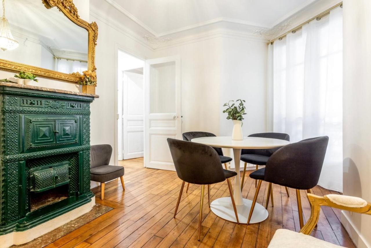 Abbesses - Superbe Appartement Avec Cheminees Paříž Exteriér fotografie